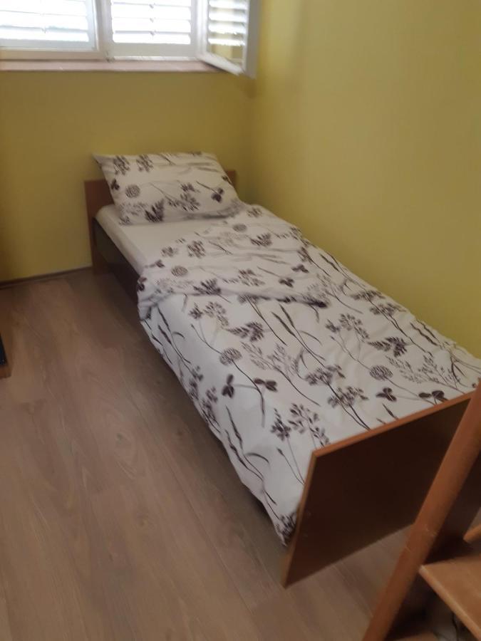 Apartman Novi Sad - Apartment Novi Sad Sremska Kamenica Exterior foto